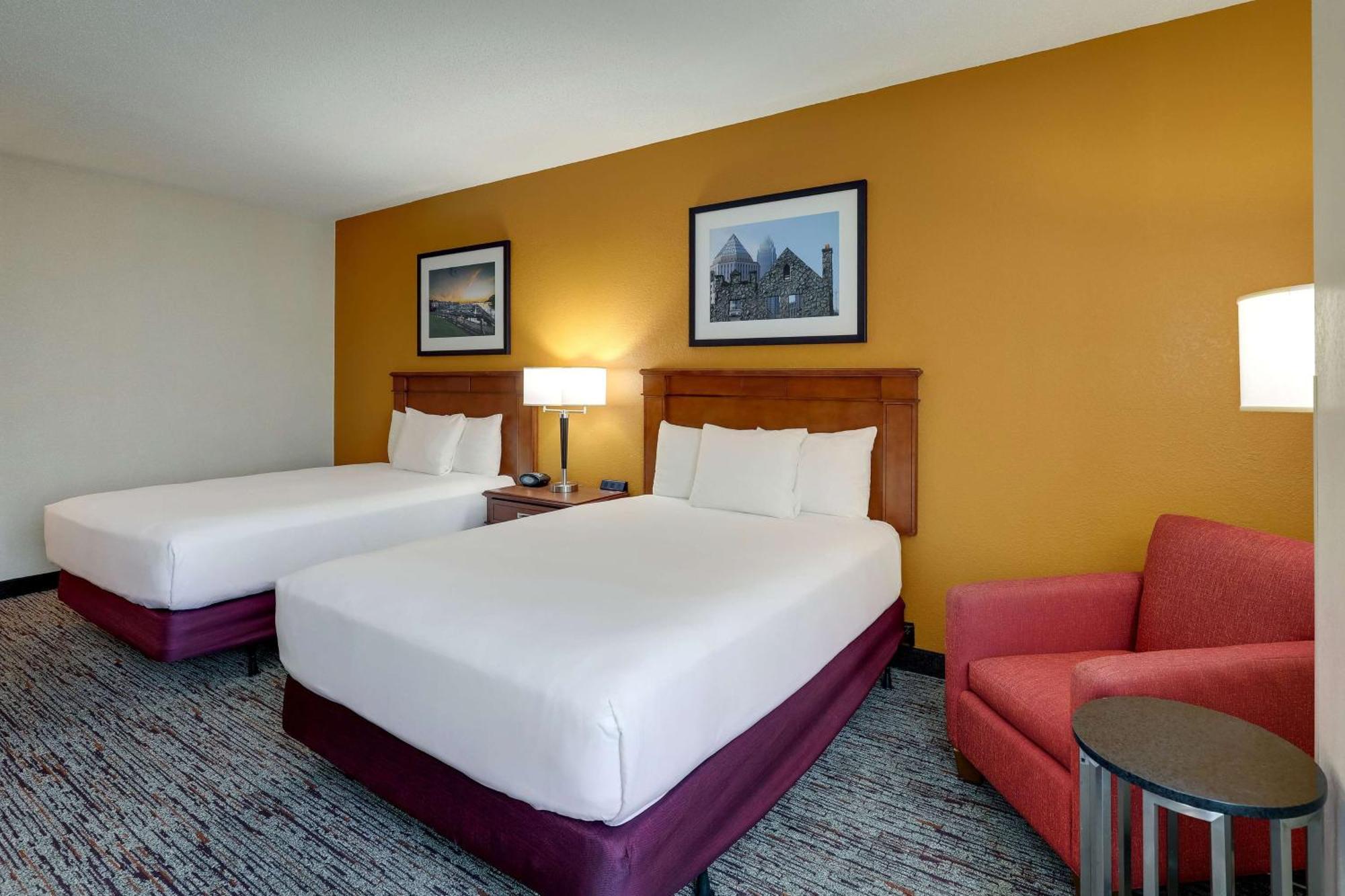 Drury Inn & Suites Charlotte Northlake Exterior foto