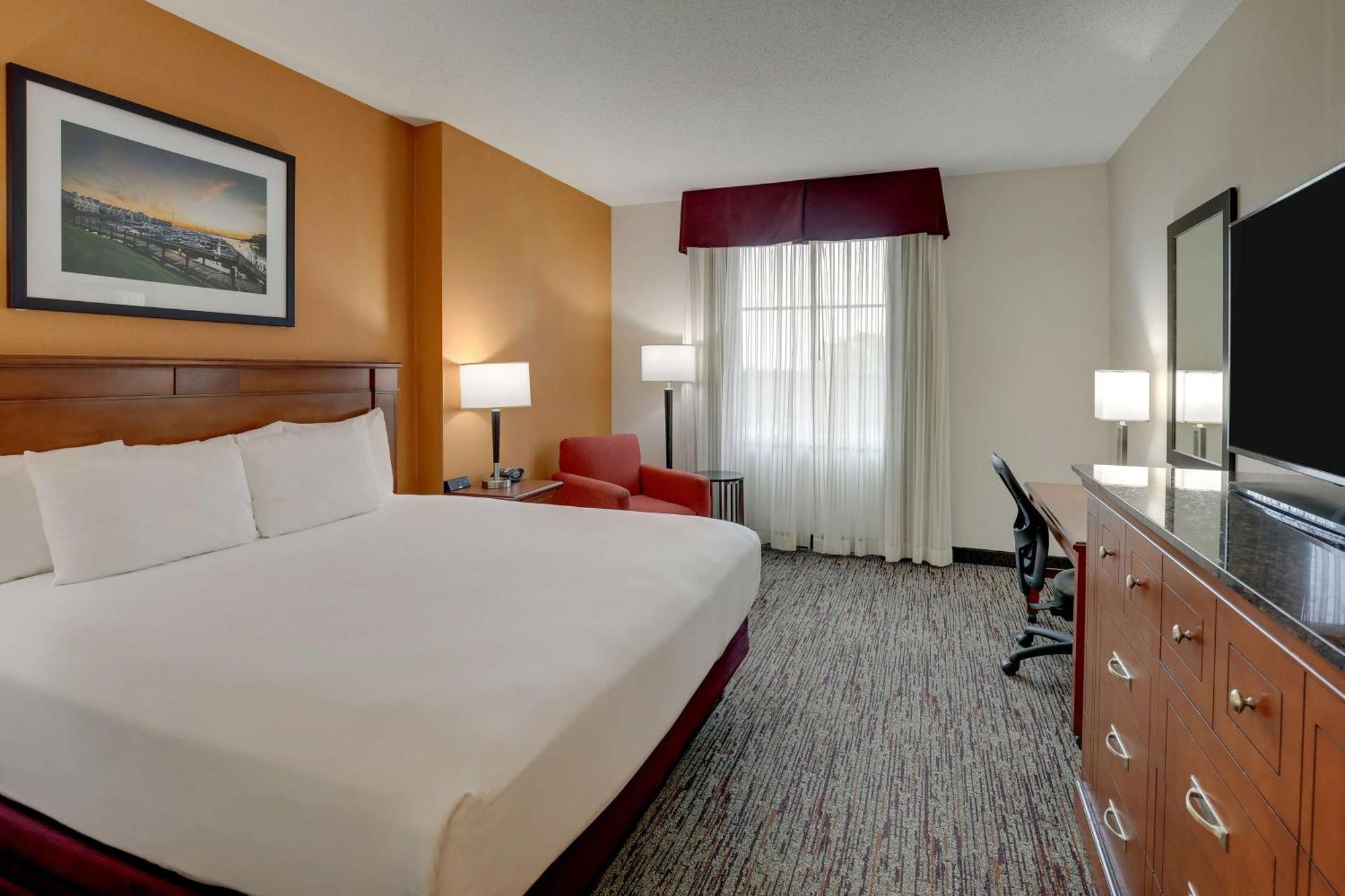 Drury Inn & Suites Charlotte Northlake Exterior foto
