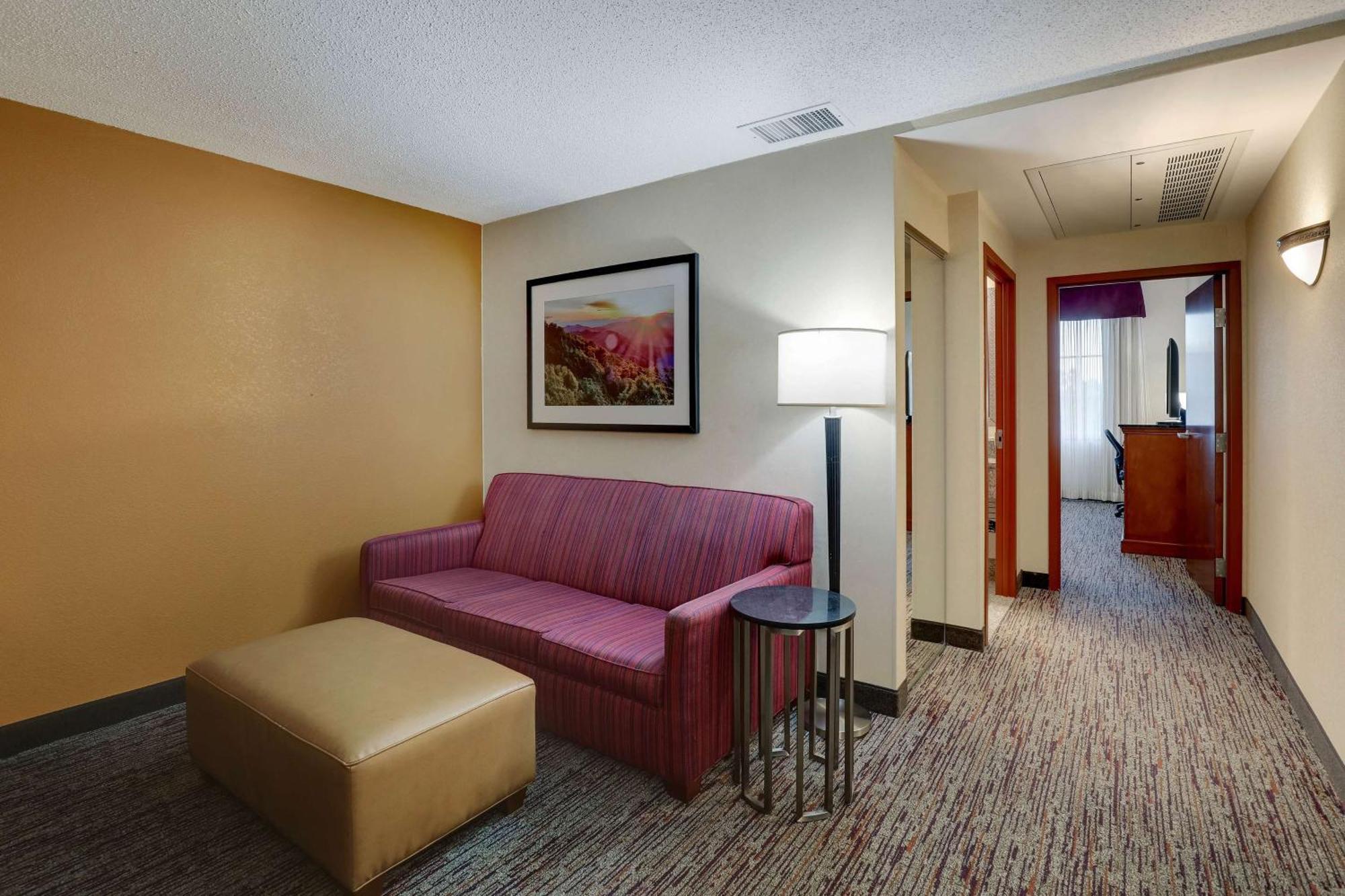 Drury Inn & Suites Charlotte Northlake Exterior foto