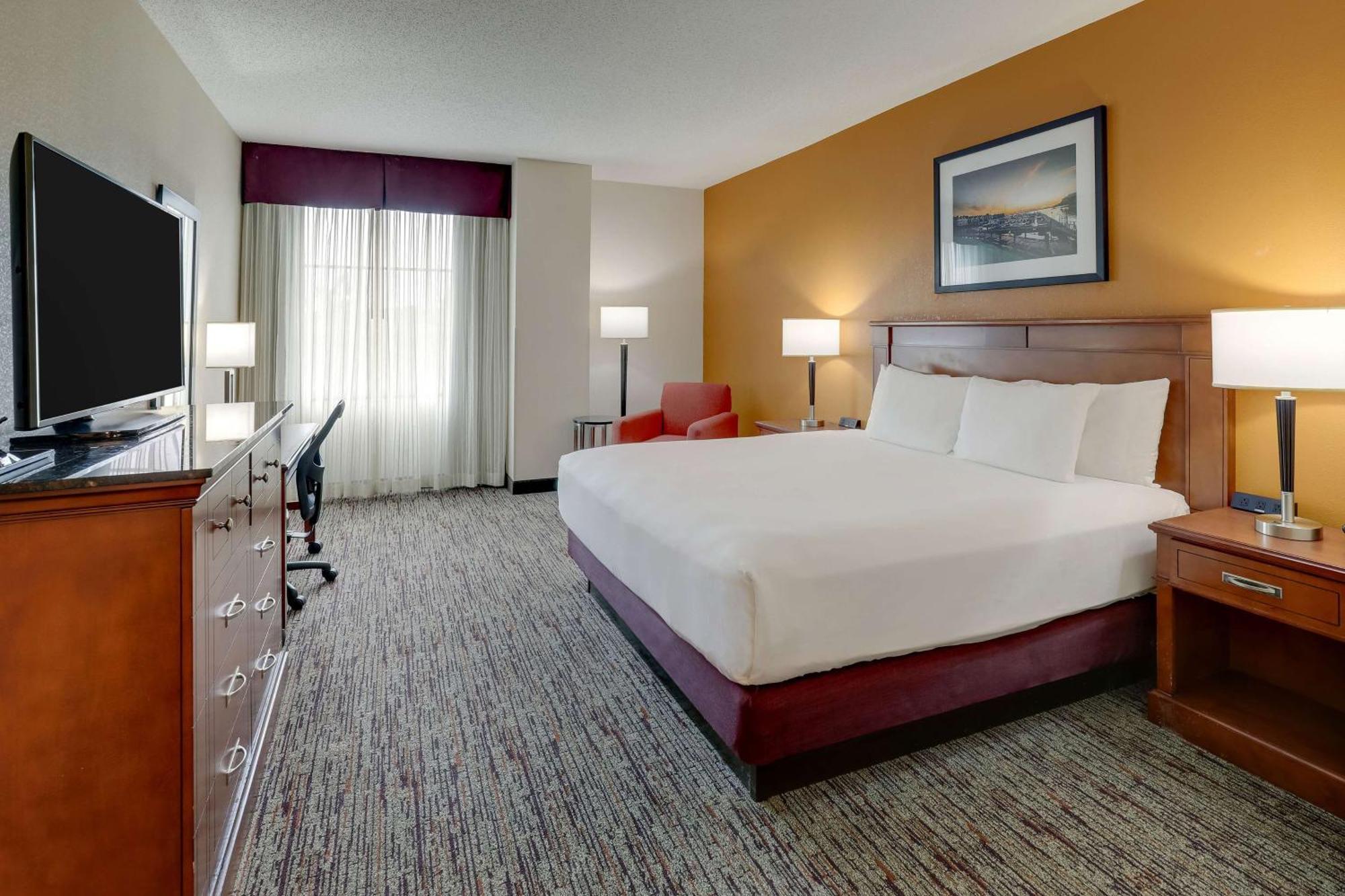Drury Inn & Suites Charlotte Northlake Exterior foto