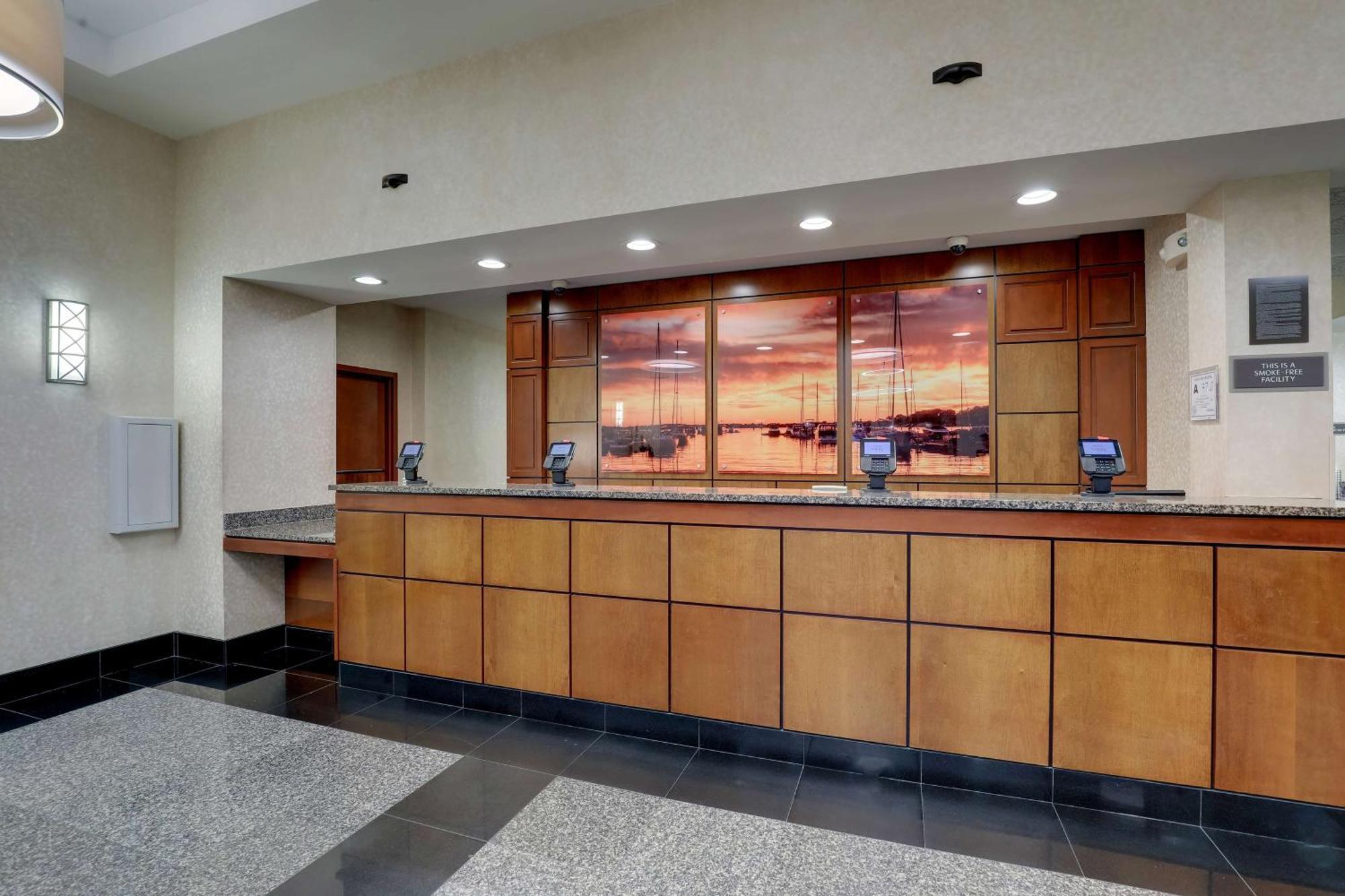 Drury Inn & Suites Charlotte Northlake Exterior foto