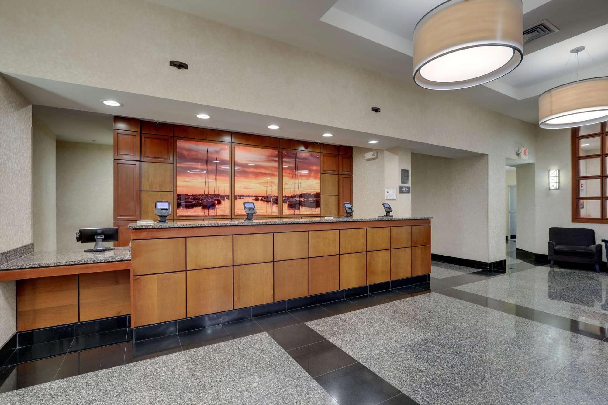 Drury Inn & Suites Charlotte Northlake Exterior foto