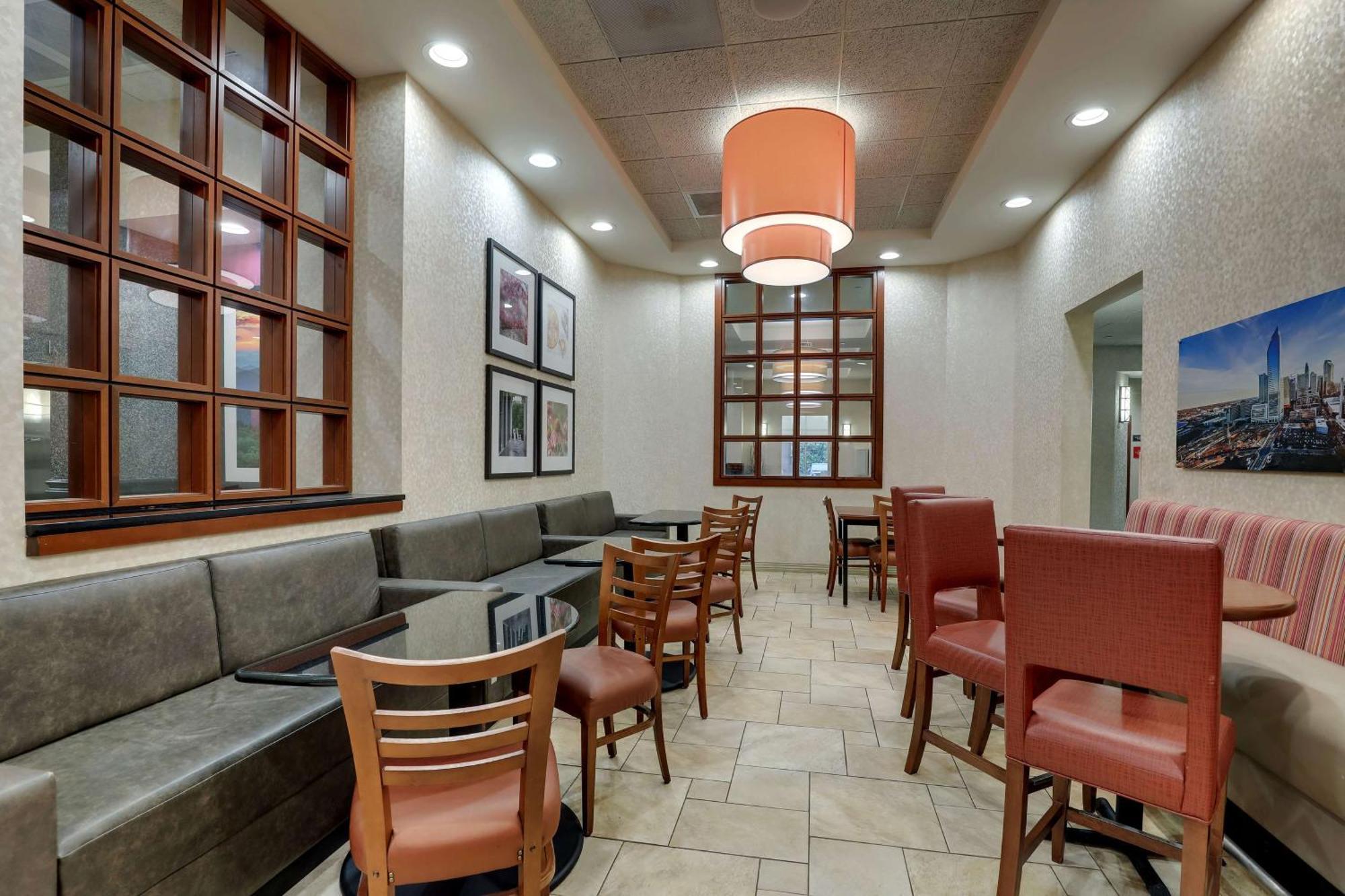 Drury Inn & Suites Charlotte Northlake Exterior foto