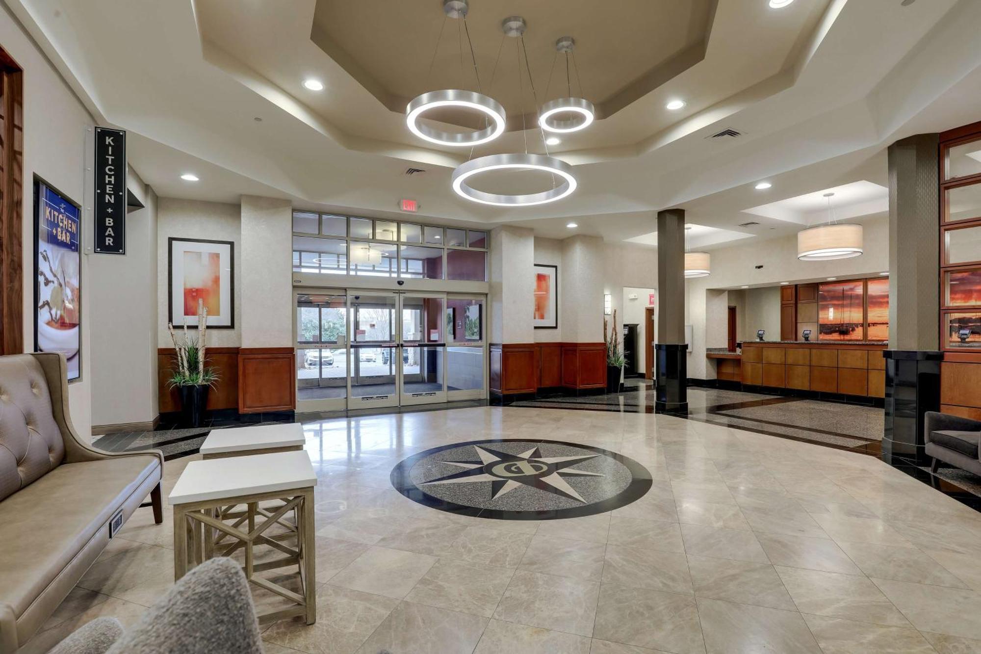 Drury Inn & Suites Charlotte Northlake Exterior foto